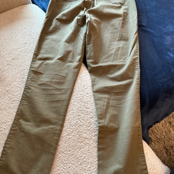 Gap Khaki Pants - Picture 2 of 3